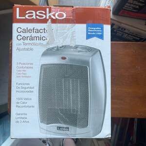Lasko 754200 Portable Ceramic Space Heater with Adjustable Thermostat 1500W